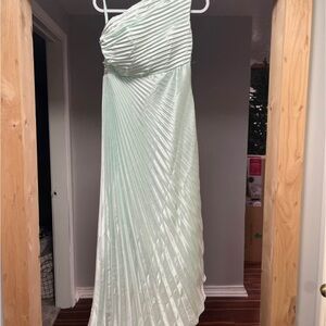 Elegant One-Shoulder Pleated Dress